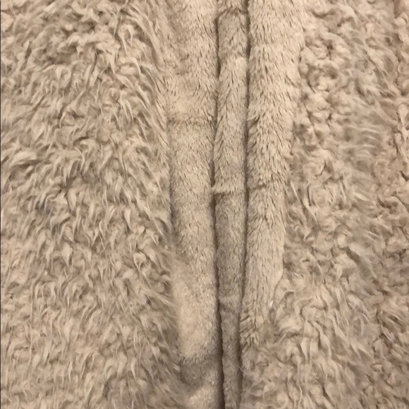 Fuzzy Fur Vest - Picture 2 of 3